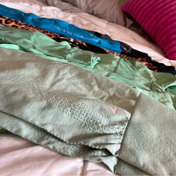 5 pairs of gym shark workout leggings - Picture 6 of 7